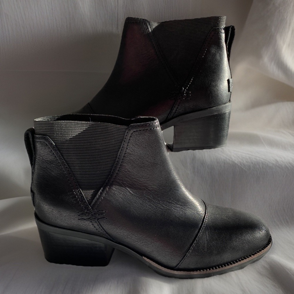 Sorel Cate Chelsea Boots Black Waterproof‎ Leather Block Heel New Women's sz 7